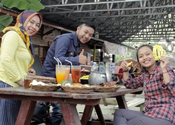 Resto Dapur Neng, Kampung Batu Malakasari