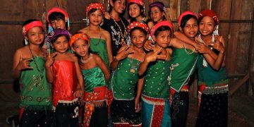 Menghadiri Pesta Panen Masyarakat Dayak Kayaan