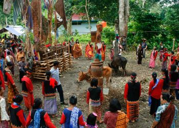 Danum, Ringkasan Bagian 23-35: Dalok, Kaharingan, dan Panah Asmara yang Menghujam Tepat Sasaran