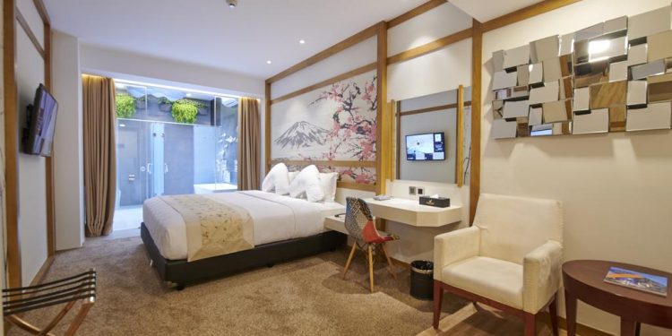 Staycation di Verse Luxe Hotel Wahid Hasyim