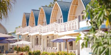 Indahnya Honey Moon Penuh Petualangan di Santorini Beach Resort, Gili Trawangan